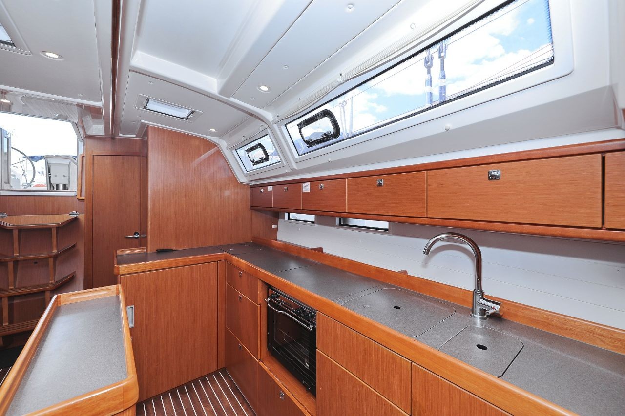 Bavaria Cruiser 46, Ticija | Yacht Charter Croatia