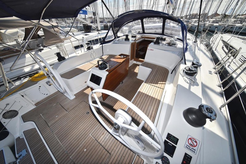 Bavaria Cruiser 51, Bonnytta | Yacht Charter Croatia