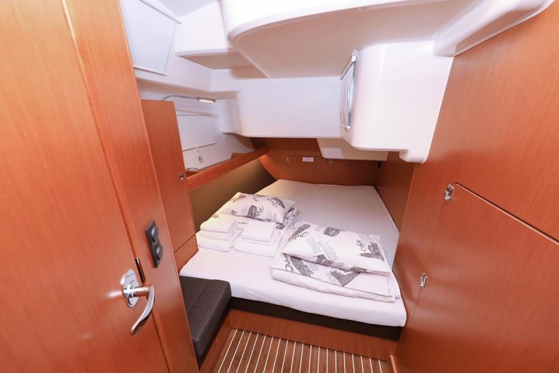 Bavaria Cruiser 51, Bonnytta | Yacht Charter Croatia