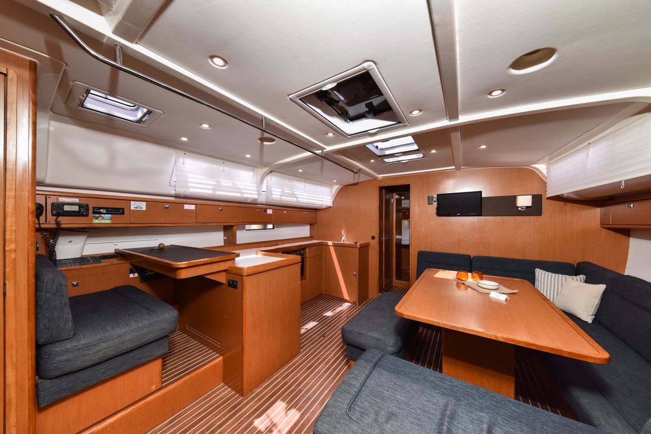 Bavaria Cruiser 51, Yolo | Yacht Charter Croatia