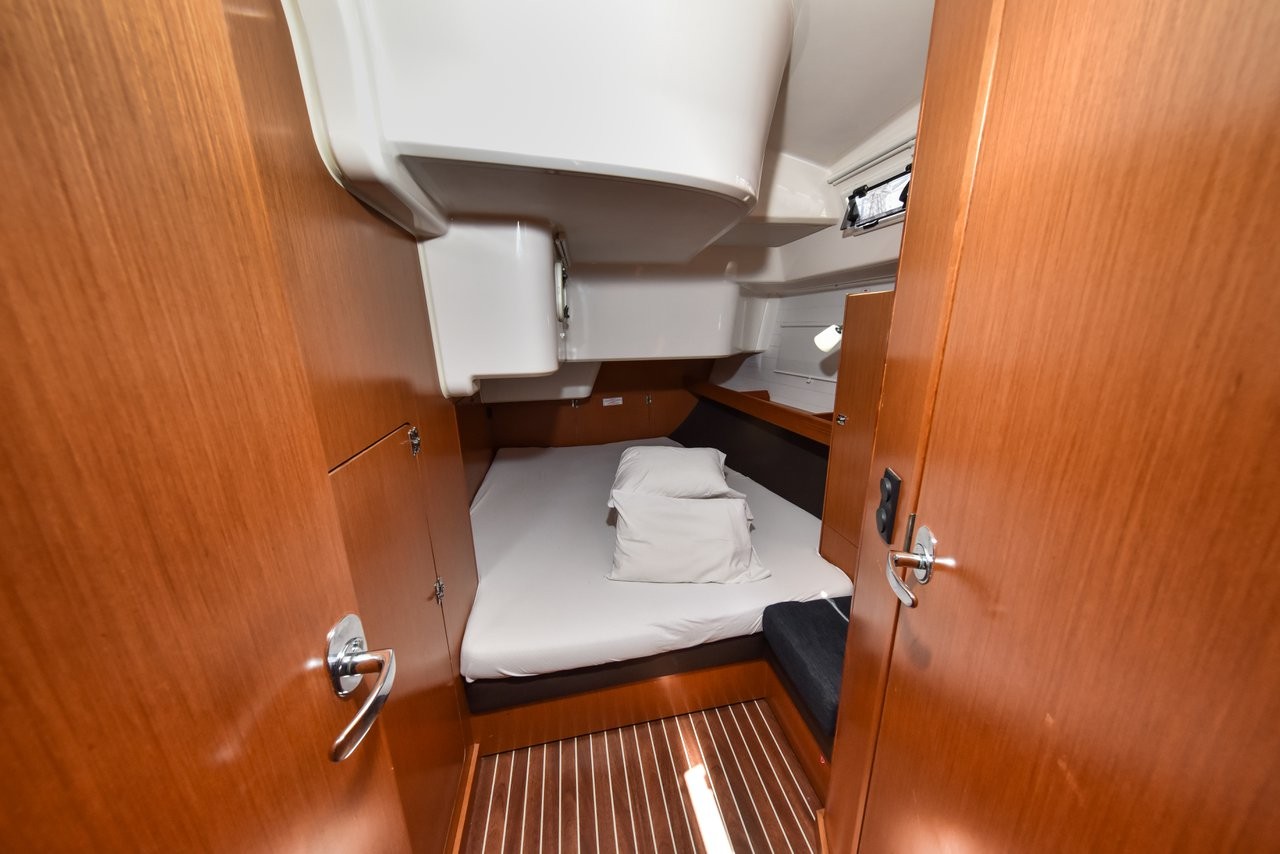 Bavaria Cruiser 51, Yolo | Yacht Charter Croatia