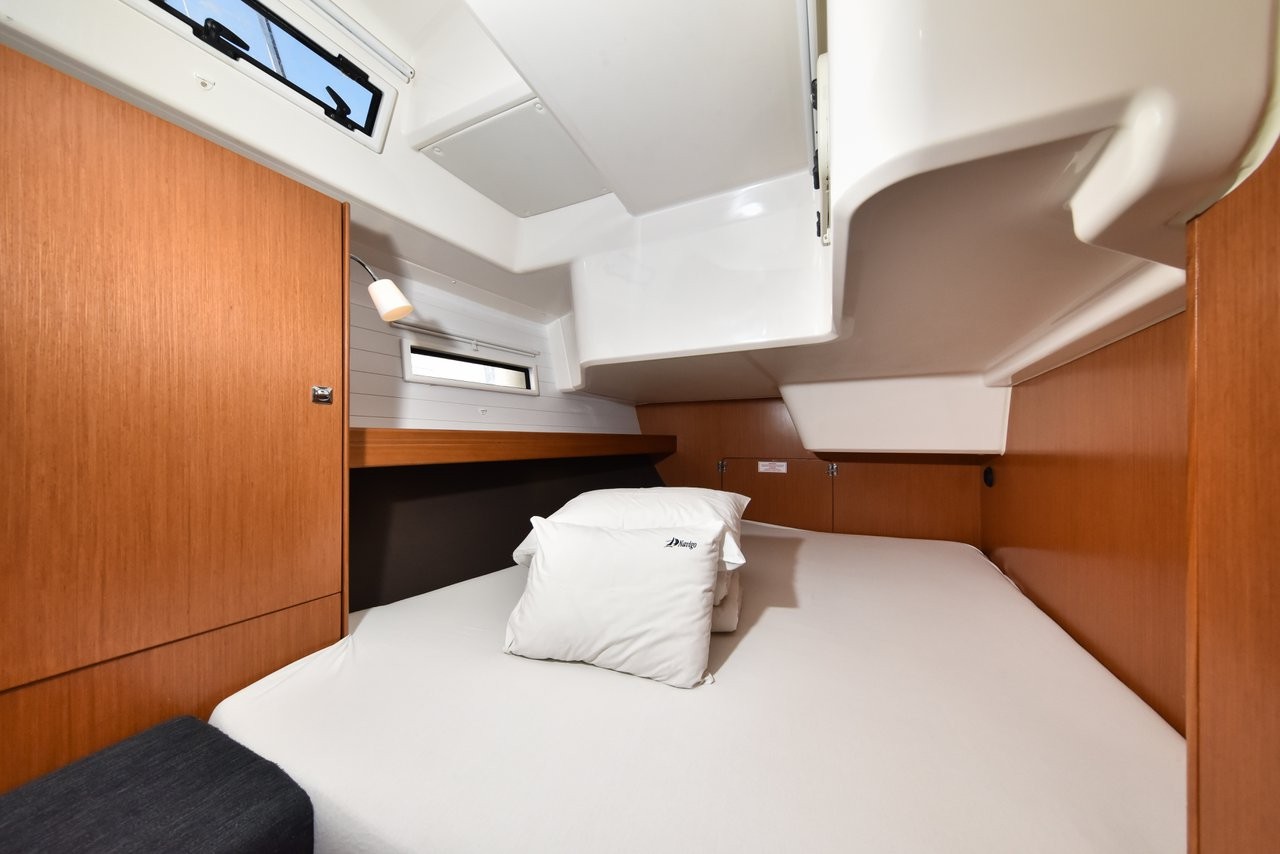 Bavaria Cruiser 51, Yolo | Yacht Charter Croatia