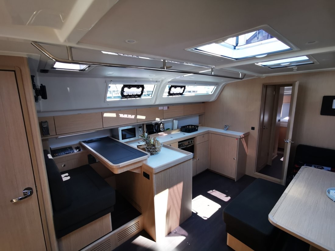 Bavaria Cruiser 51, Marie | Yacht Charter Croatia