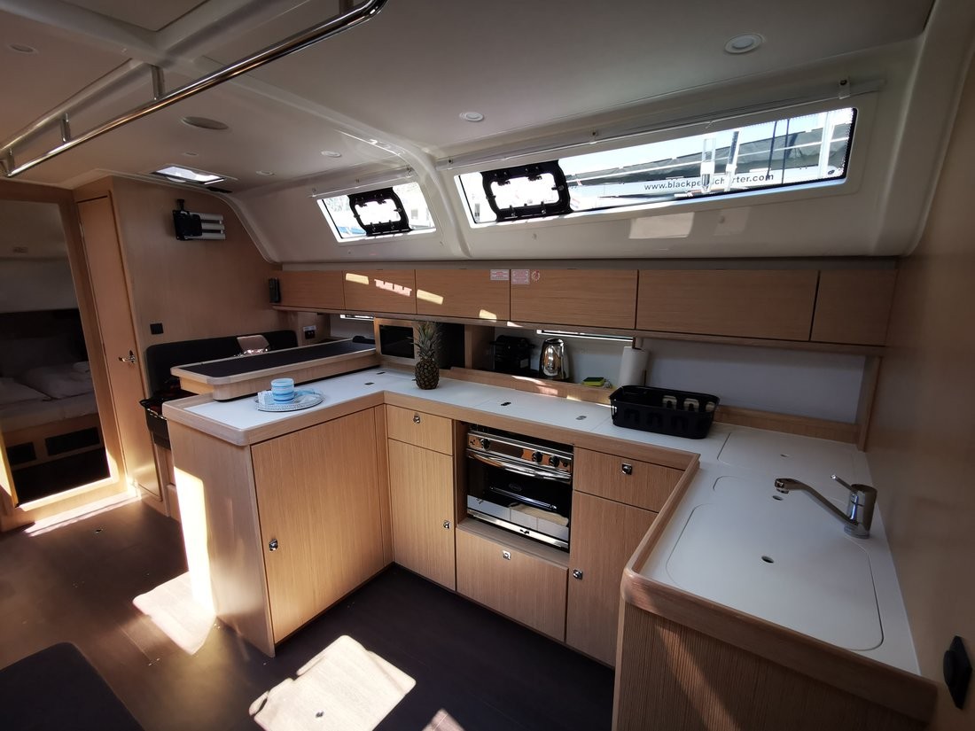 Bavaria Cruiser 51, Marie | Yacht Charter Croatia