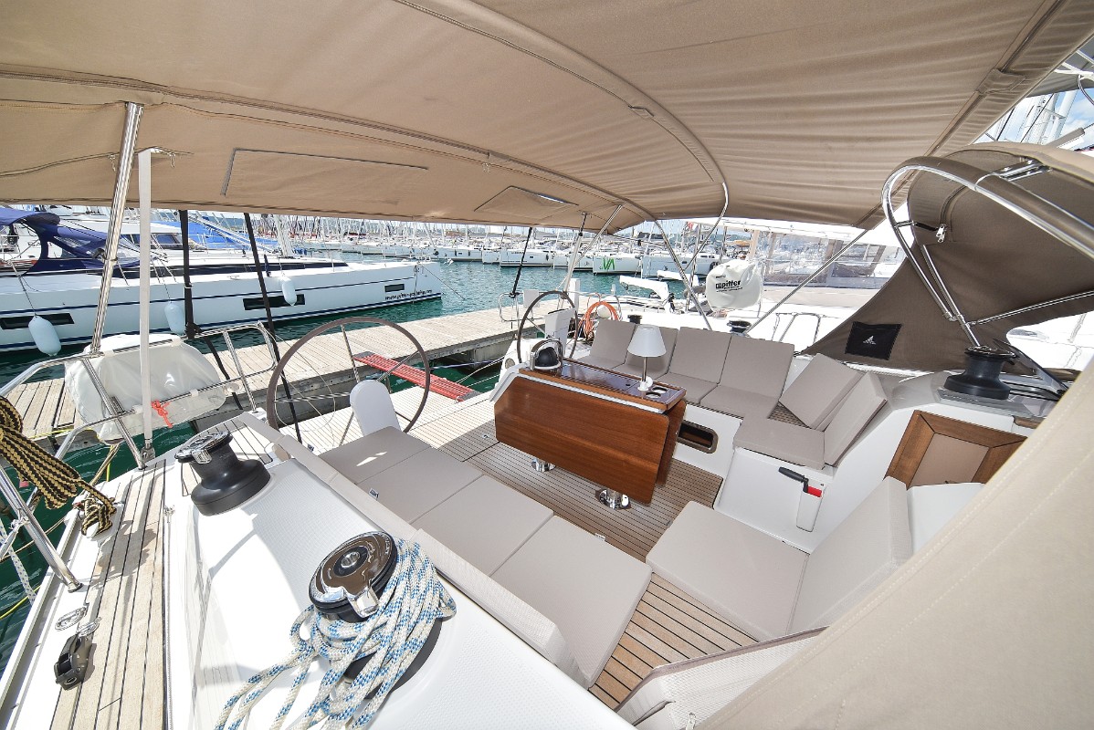 Bavaria Cruiser 51, Donna I | Yacht Charter Croatia