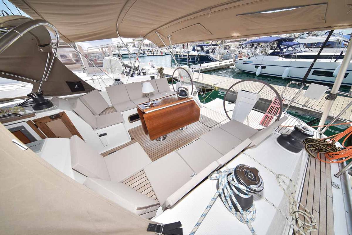 Bavaria Cruiser 51, Donna I | Yacht Charter Croatia