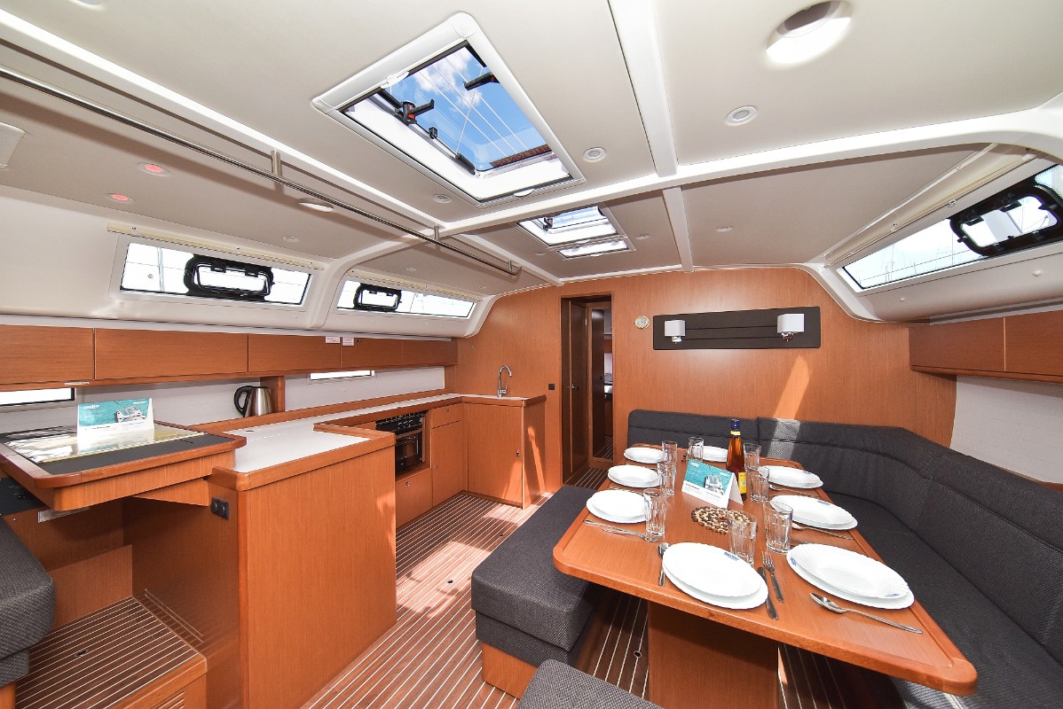 Bavaria Cruiser 51, Donna I | Yacht Charter Croatia
