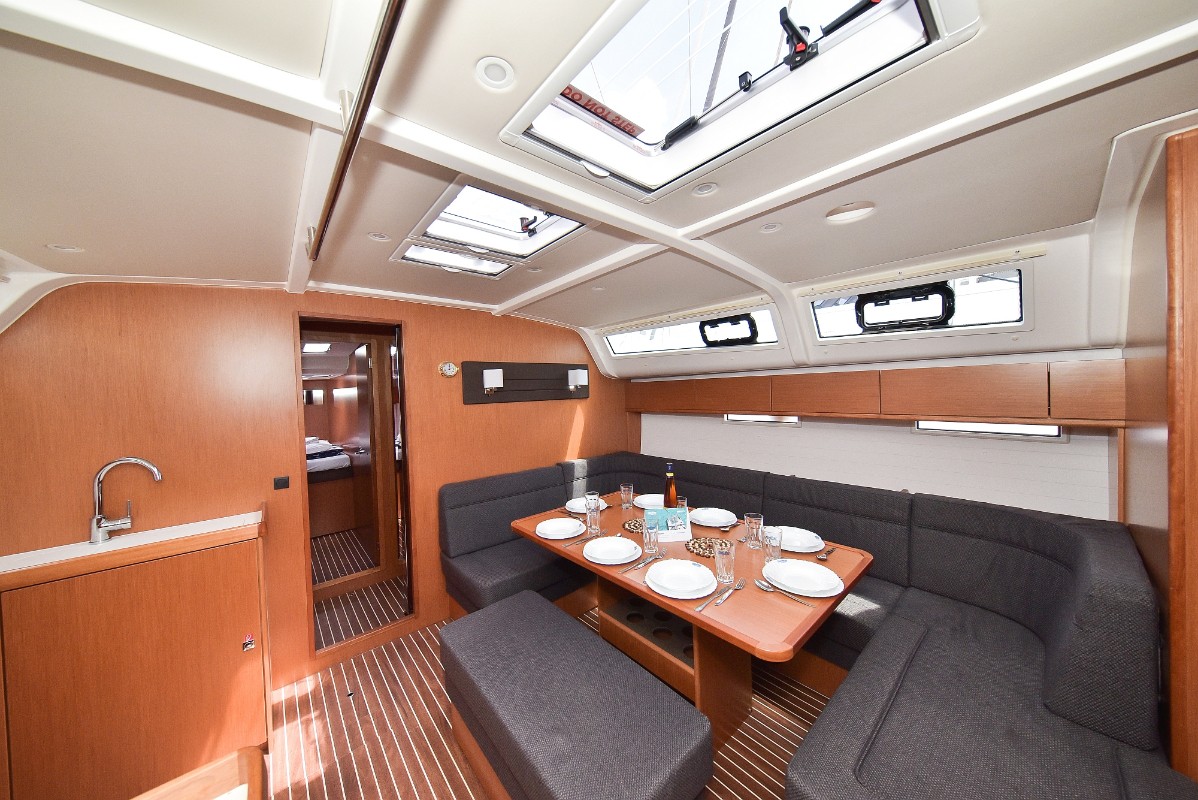 Bavaria Cruiser 51, Donna I | Yacht Charter Croatia