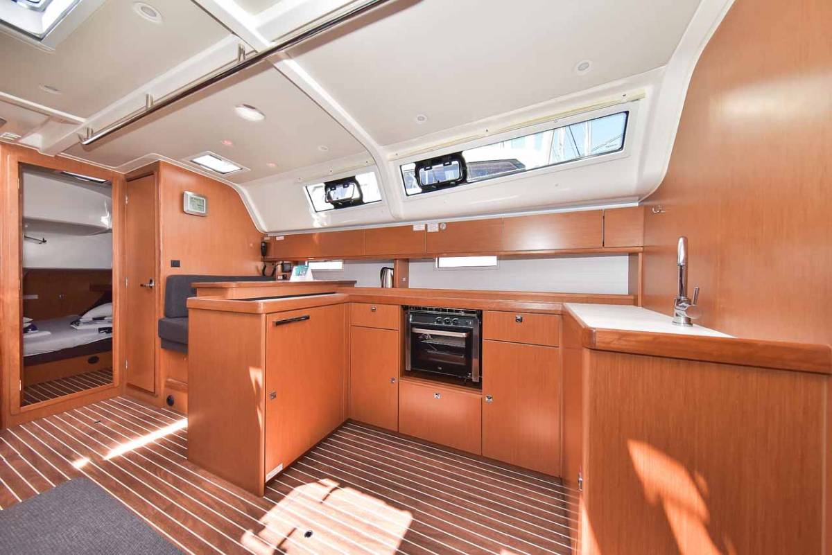 Bavaria Cruiser 51, Donna I | Yacht Charter Croatia