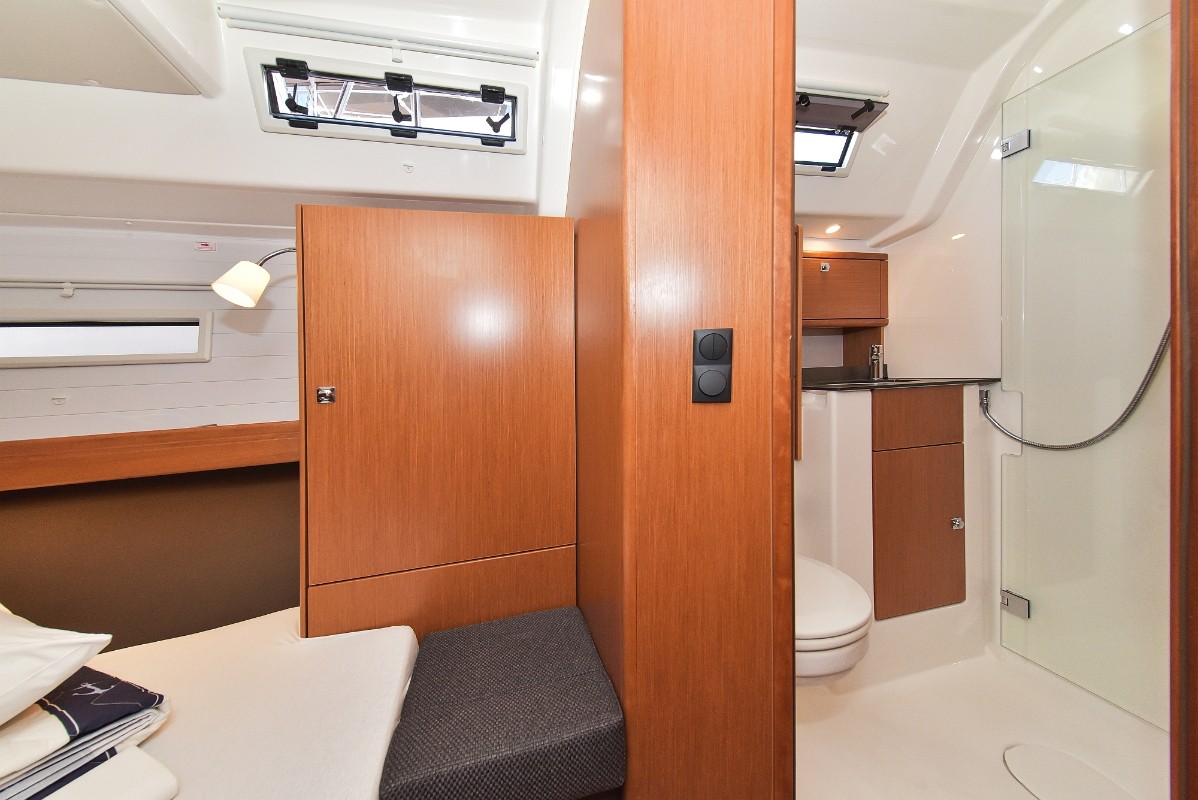 Bavaria Cruiser 51, Donna I | Yacht Charter Croatia