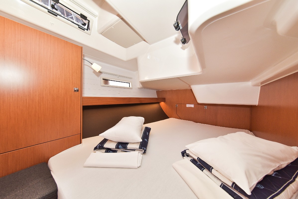 Bavaria Cruiser 51, Donna I | Yacht Charter Croatia