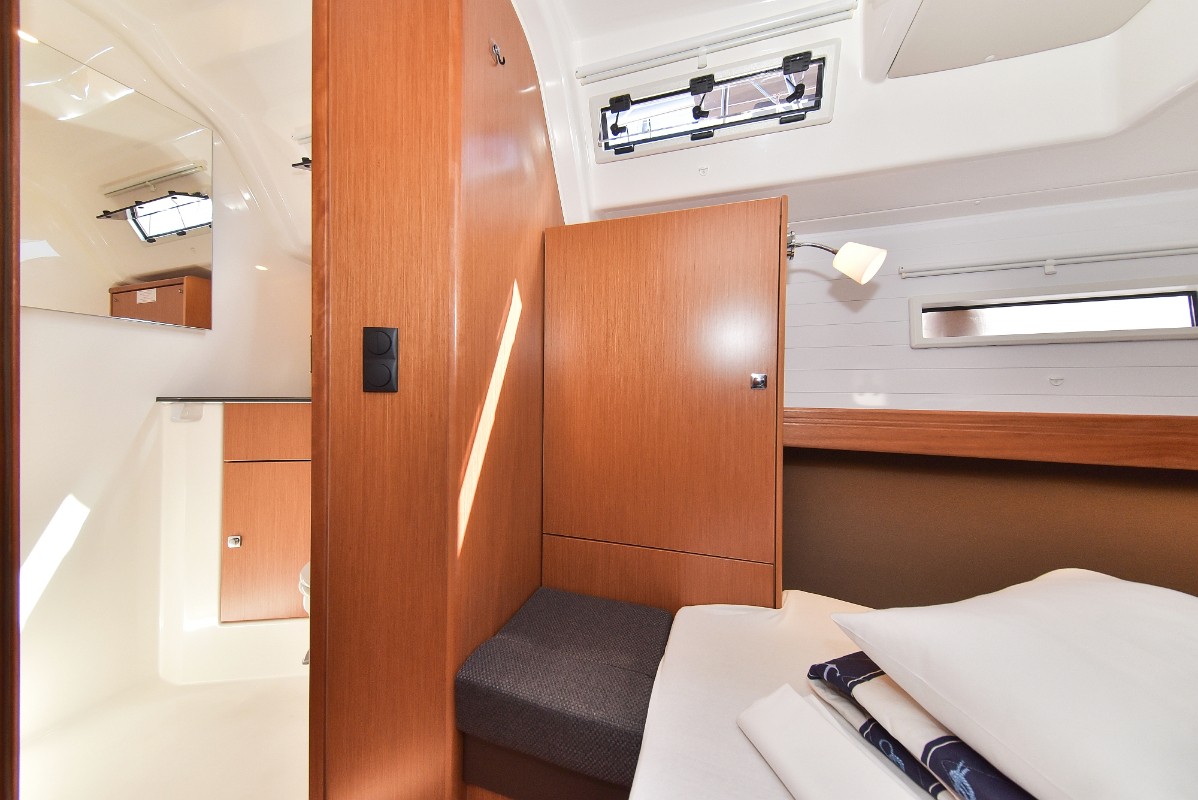 Bavaria Cruiser 51, Donna I | Yacht Charter Croatia
