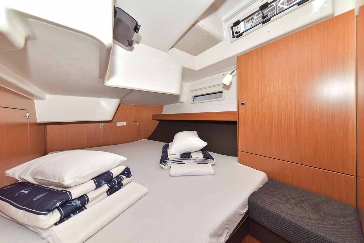 Bavaria Cruiser 51, Donna I | Yacht Charter Croatia