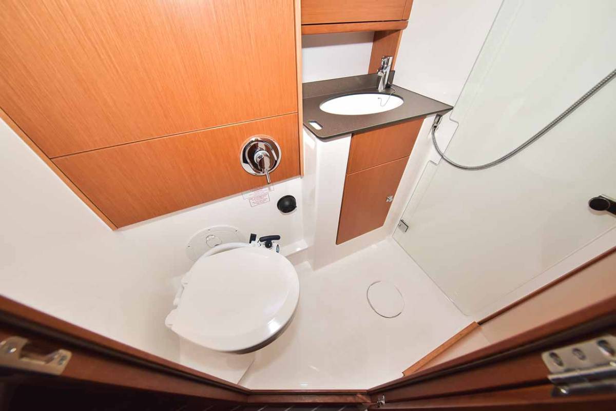Bavaria Cruiser 51, Donna I | Yacht Charter Croatia