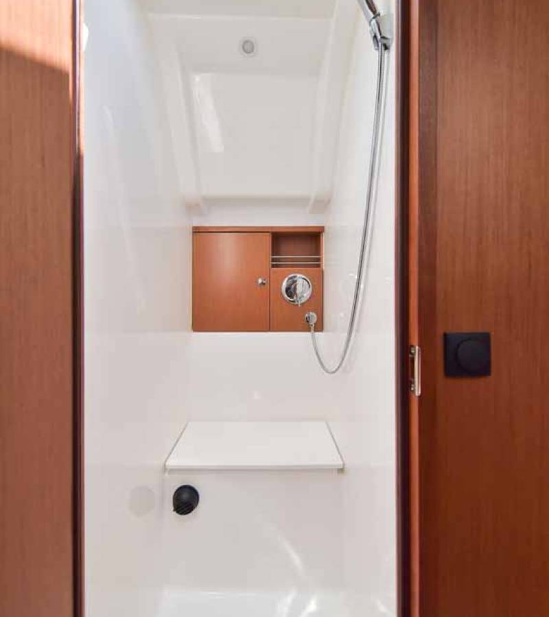Bavaria Cruiser 51, Donna I | Yacht Charter Croatia