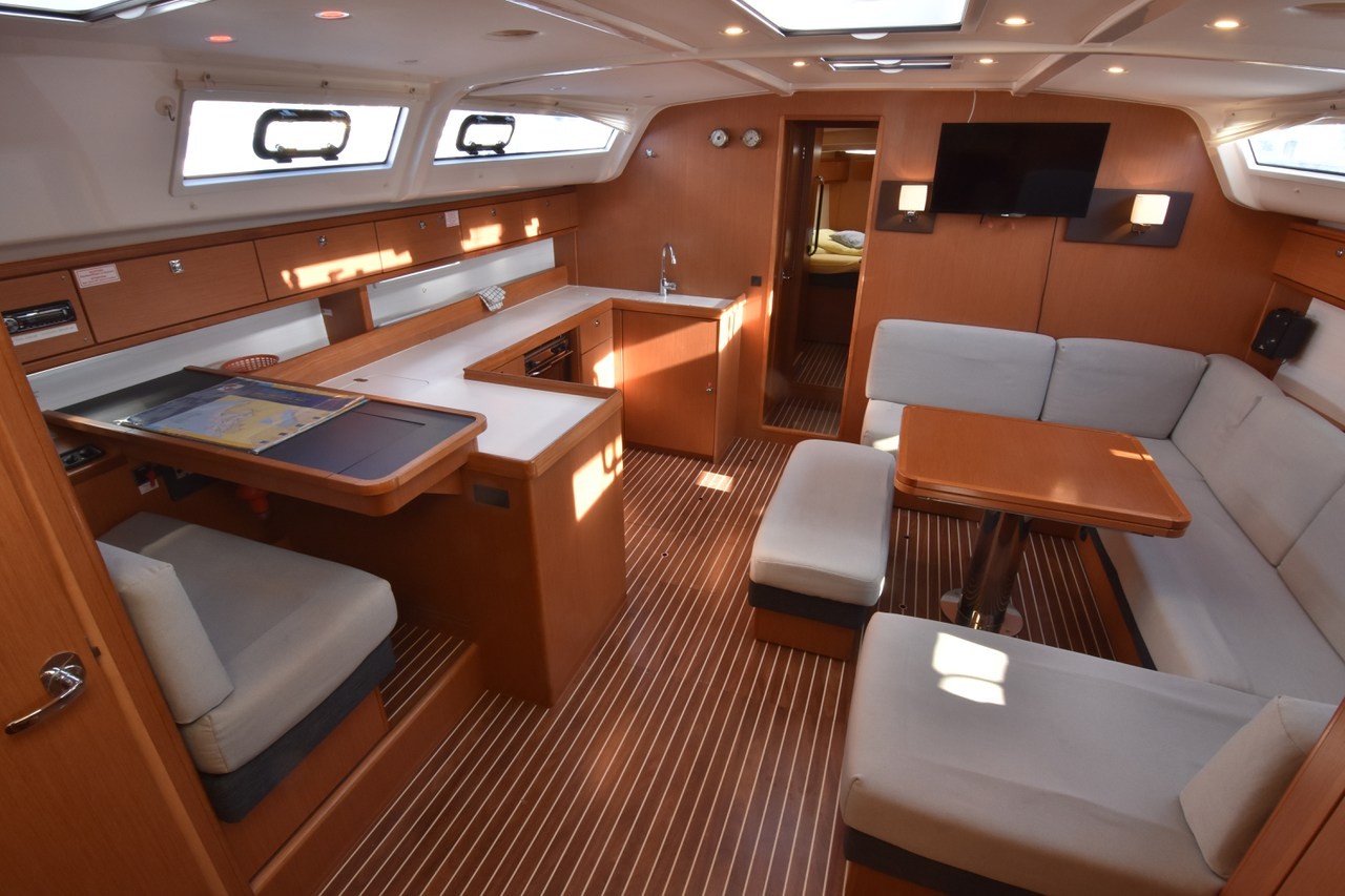 Bavaria Cruiser 51, Tramuntana | Yacht Charter Croatia