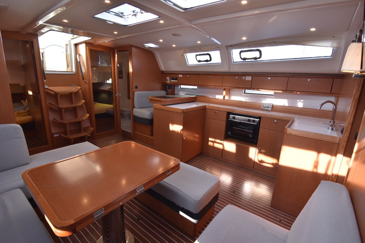 Bavaria Cruiser 51, Tramuntana | Yacht Charter Croatia