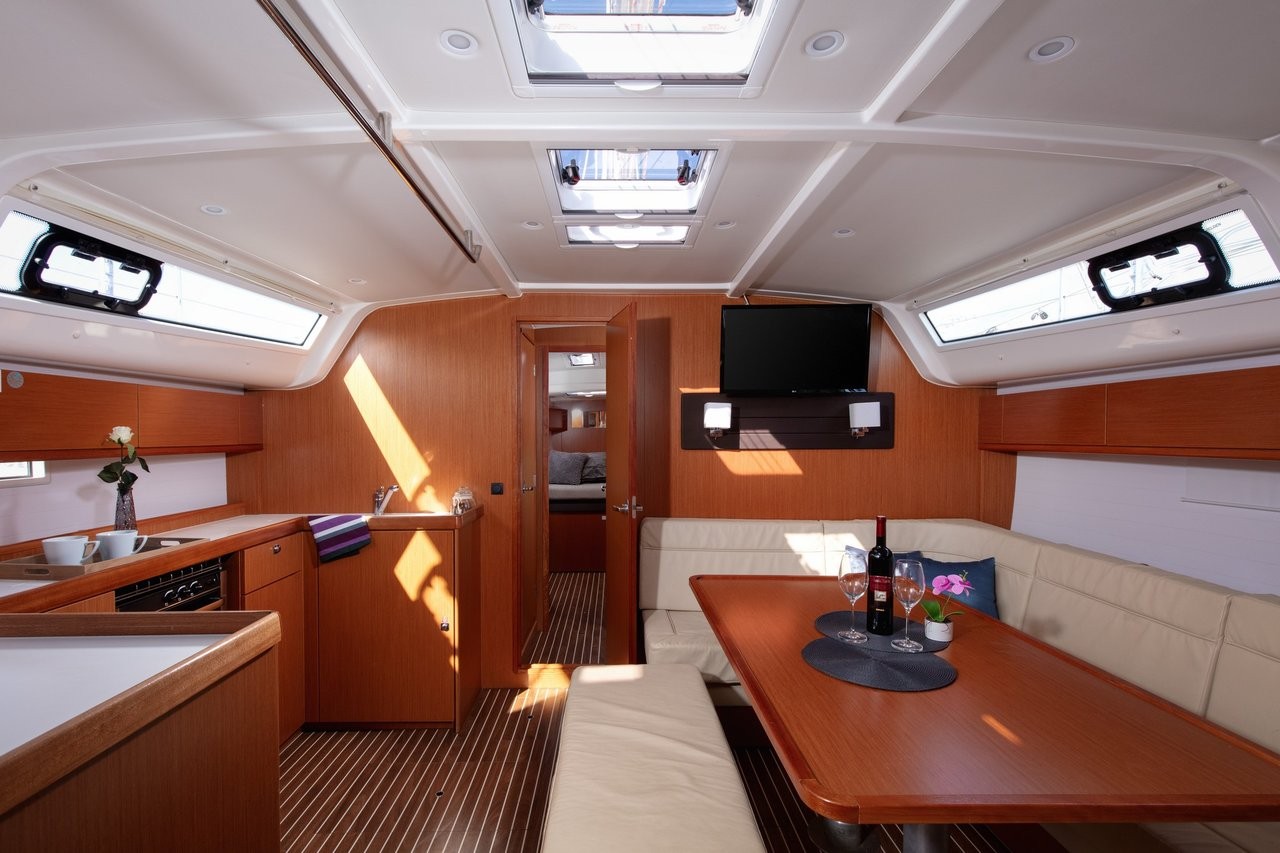 Bavaria Cruiser 51, Lui | Yachtcharter Kroatien