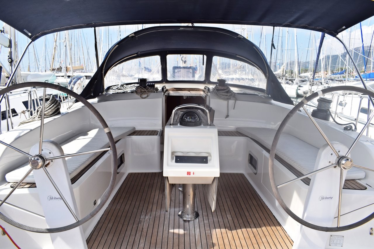 Bavaria Cruiser 51, Podkamenica | Yacht Charter Croatia