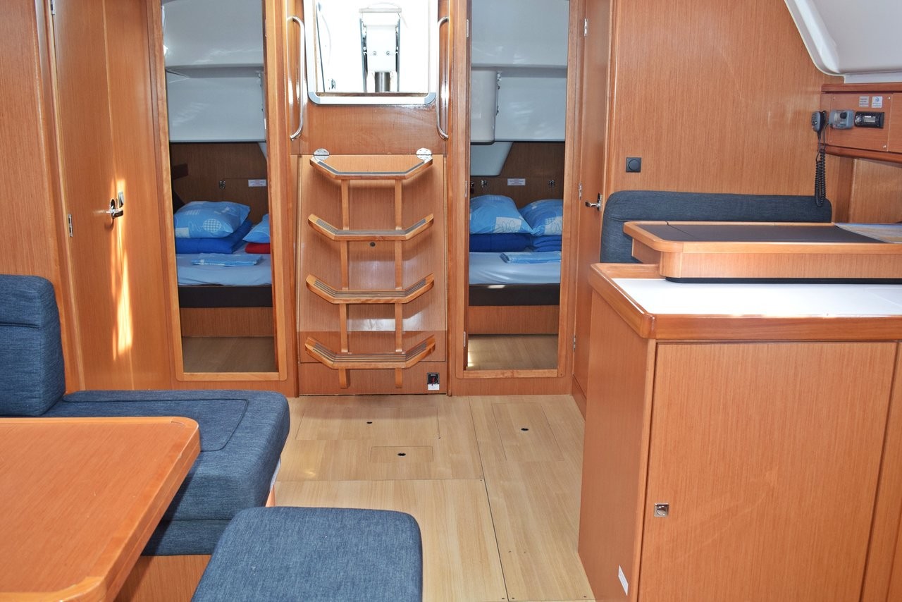 Bavaria Cruiser 51, Podkamenica | Yacht Charter Croatia
