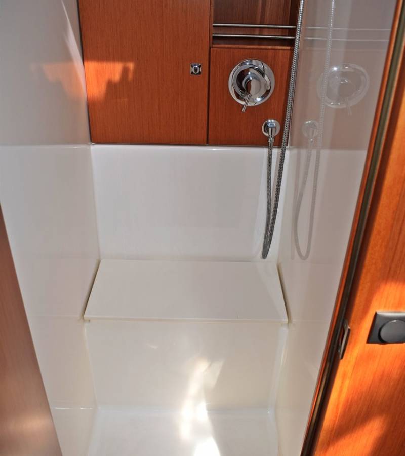Bavaria Cruiser 51, Podkamenica | Yacht Charter Croatia