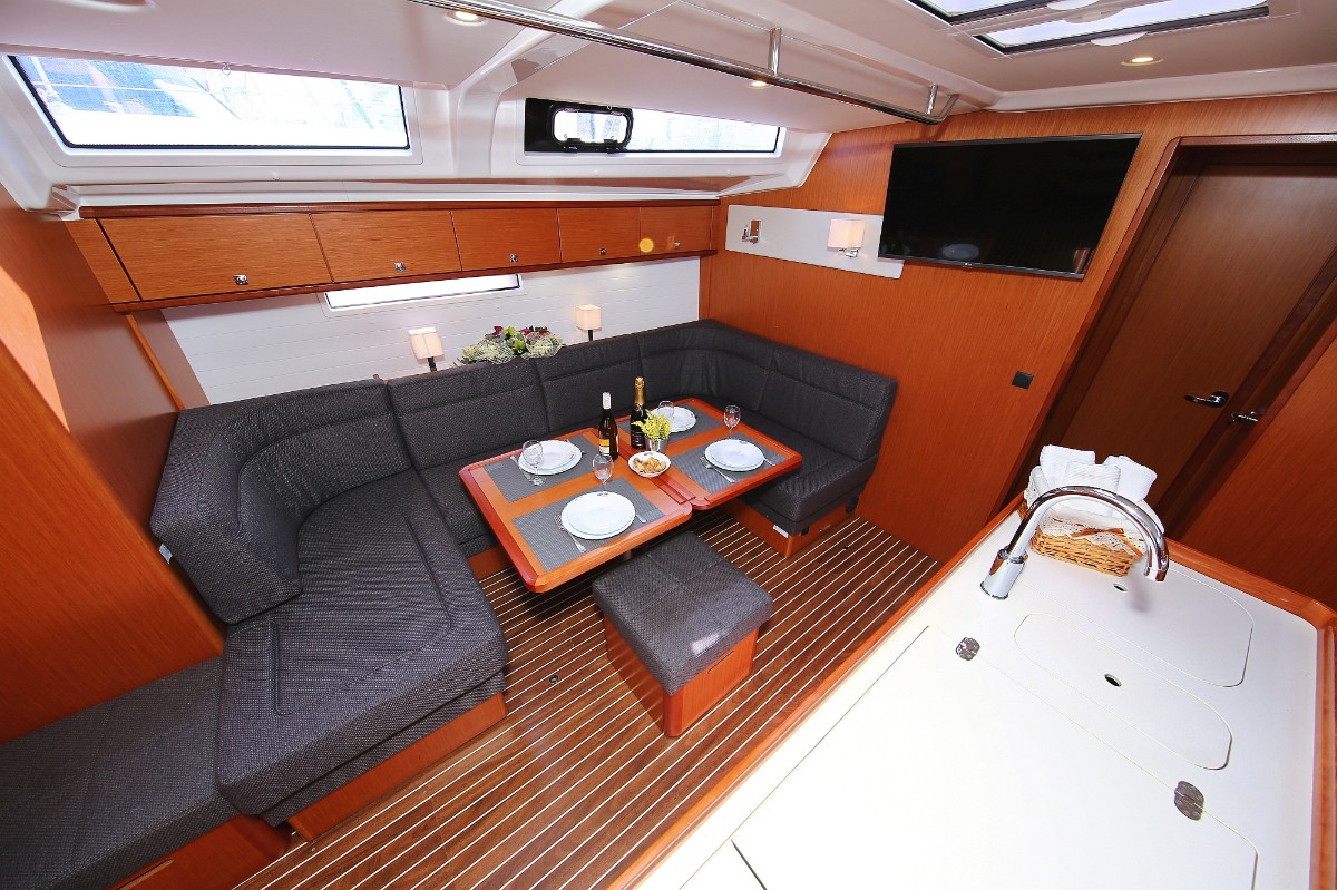 Bavaria Cruiser 56, El Karinjo | Yachtcharter Kroatien
