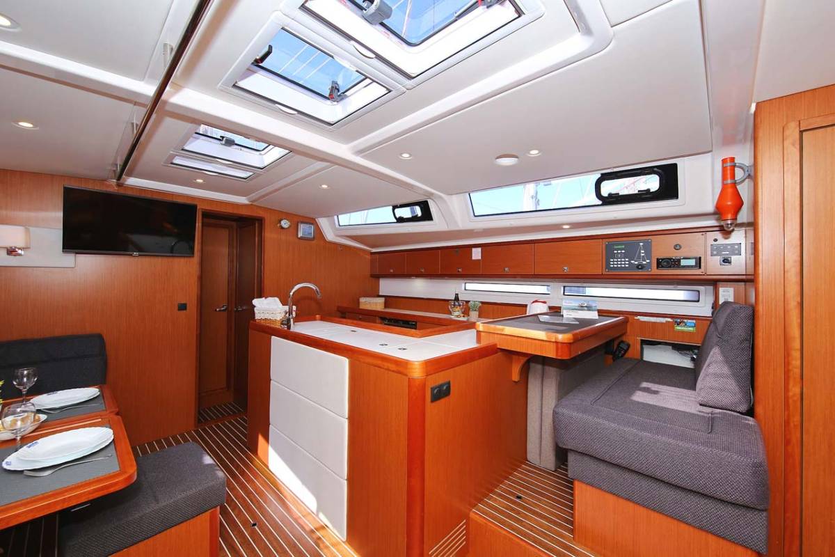 Bavaria Cruiser 56, El Karinjo | Yacht Charter Croatia