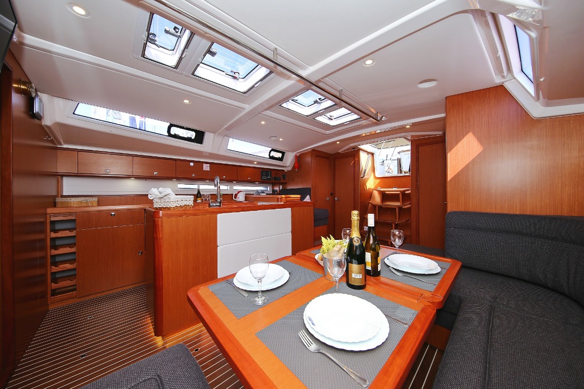 Bavaria Cruiser 56, El Karinjo | Yachtcharter Kroatien