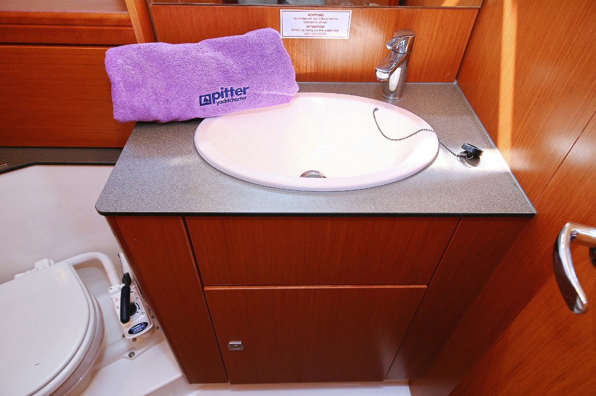 Bavaria Cruiser 56, El Karinjo | Yachtcharter Kroatien