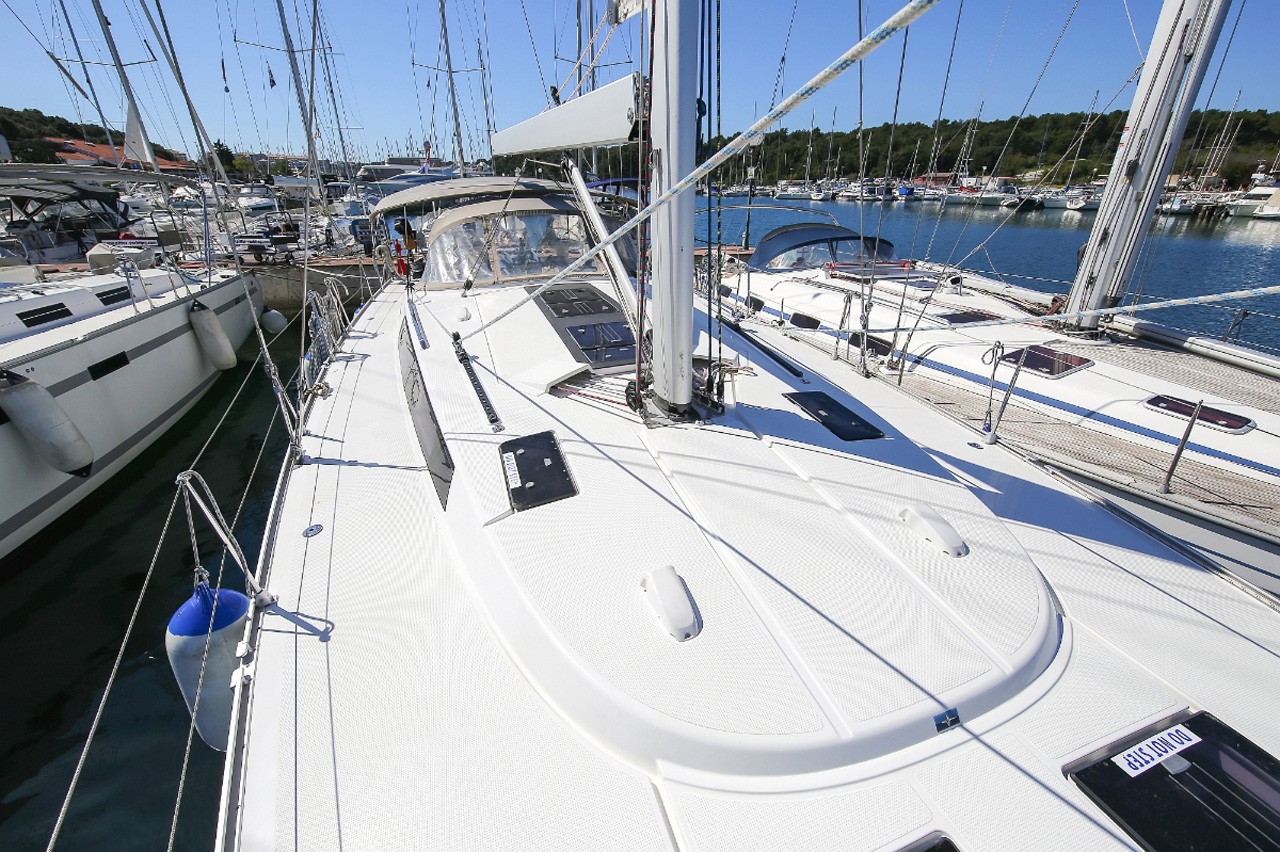 Bavaria Cruiser 56, Domo | Yacht Charter Croatia