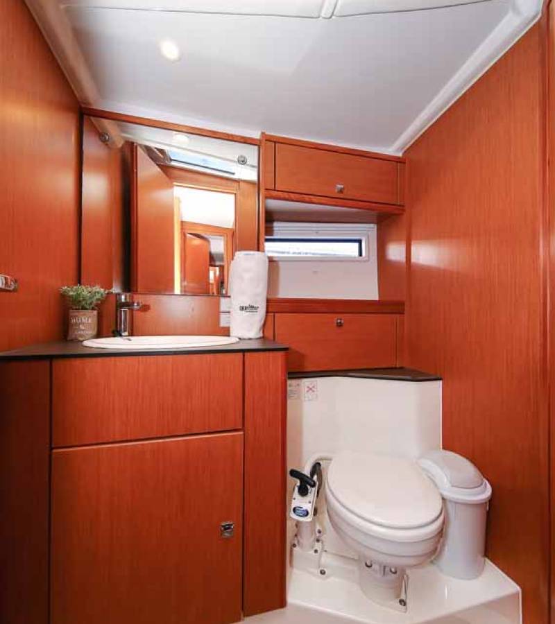 Bavaria Cruiser 56, Domo | Yacht Charter Croatia