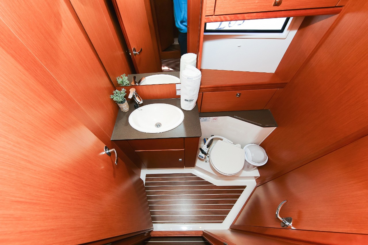 Bavaria Cruiser 56, Domo | Yacht Charter Croatia