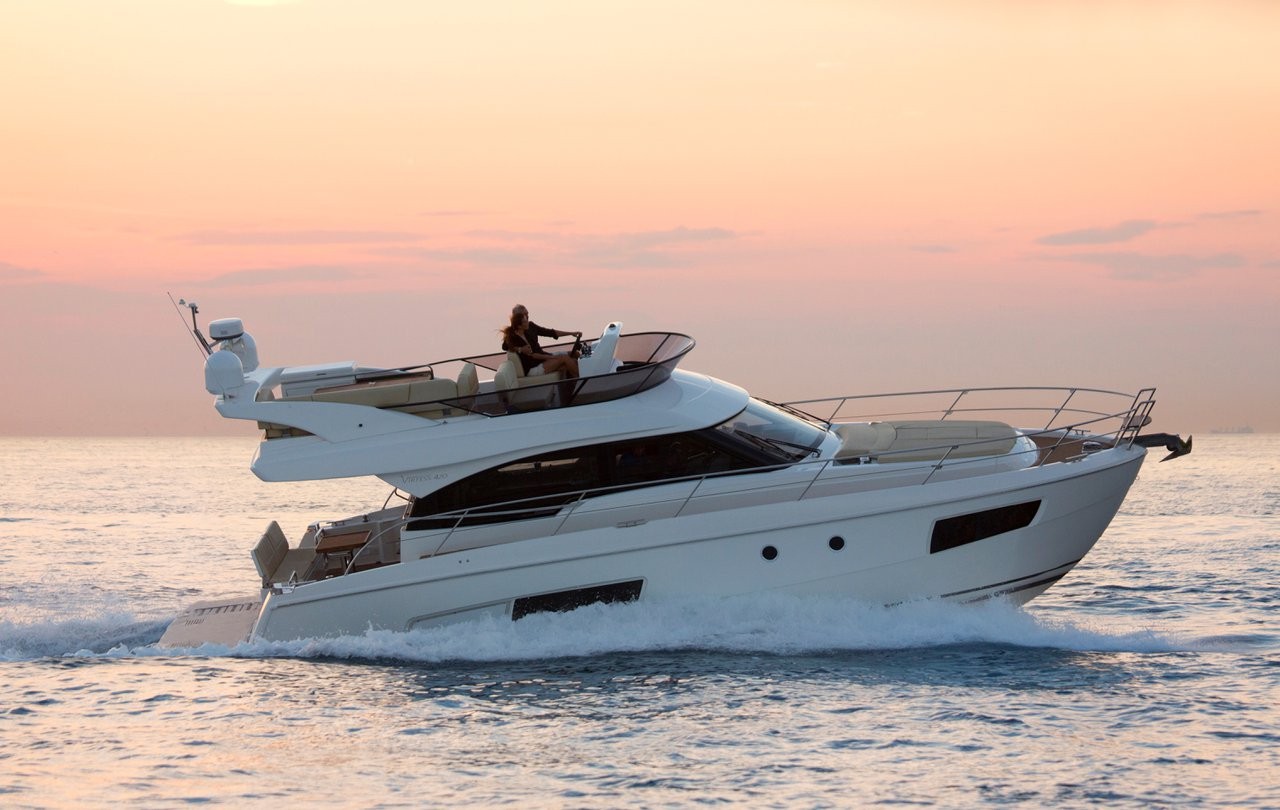 Bavaria Virtess 420, Lana | Yacht Charter Croatia