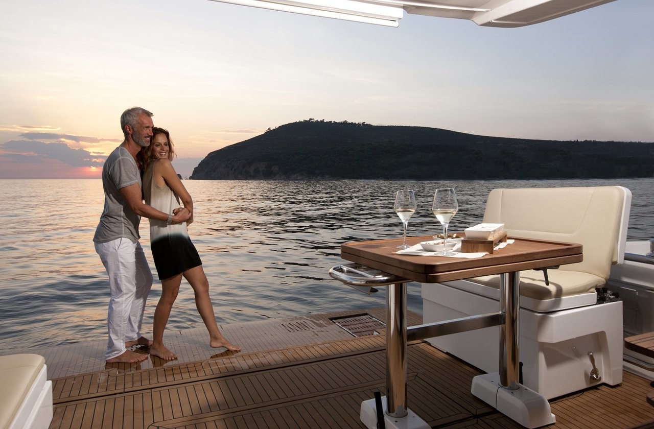 Bavaria Virtess 420, Lana | Yacht Charter Croatia