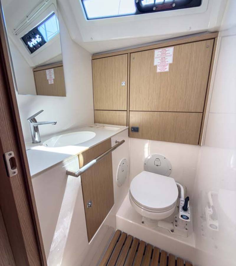 Bavaria Voyager 45, Aniara | Yacht Charter Croatia