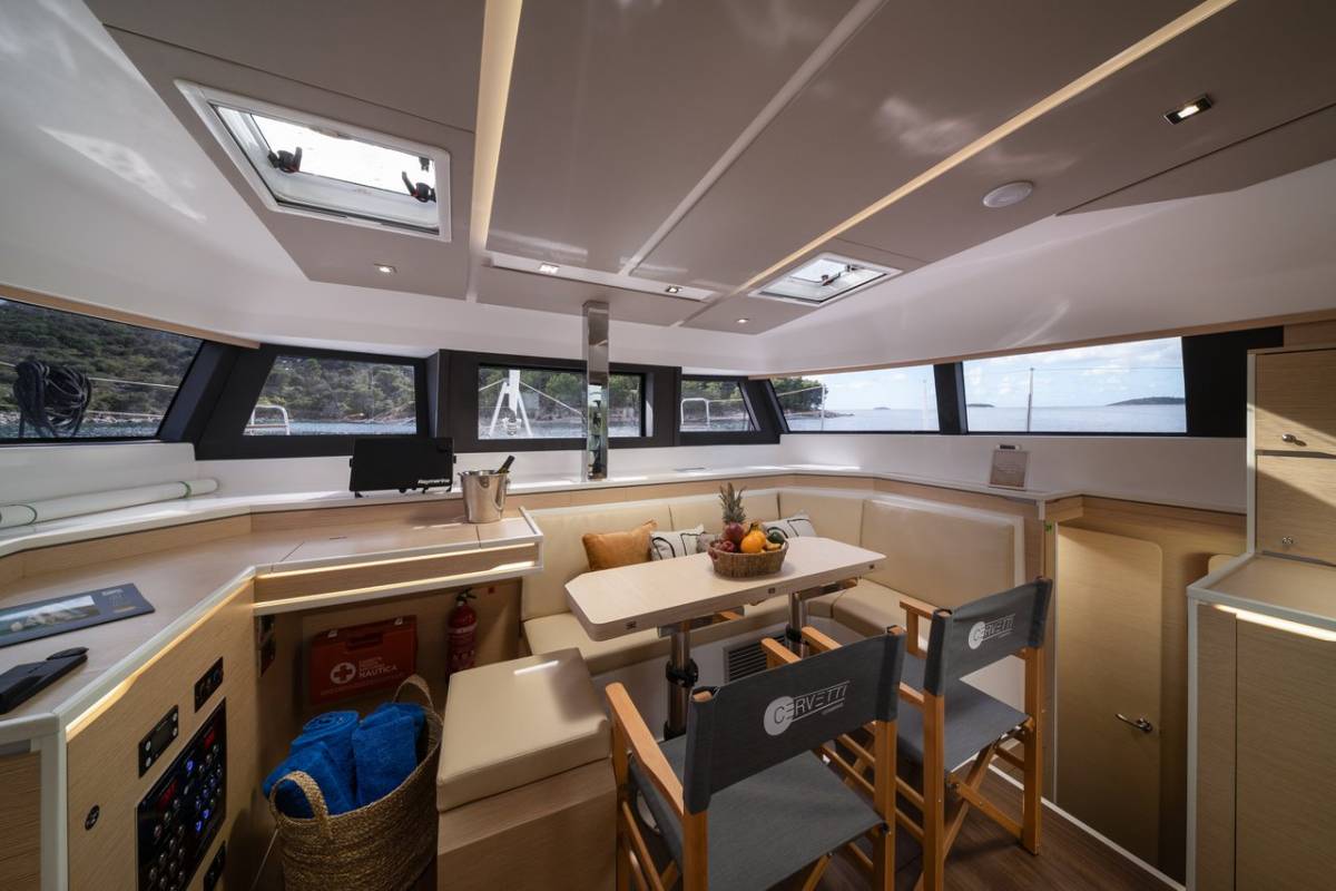 Cervetti 44, Bela | Yacht Charter Croatia