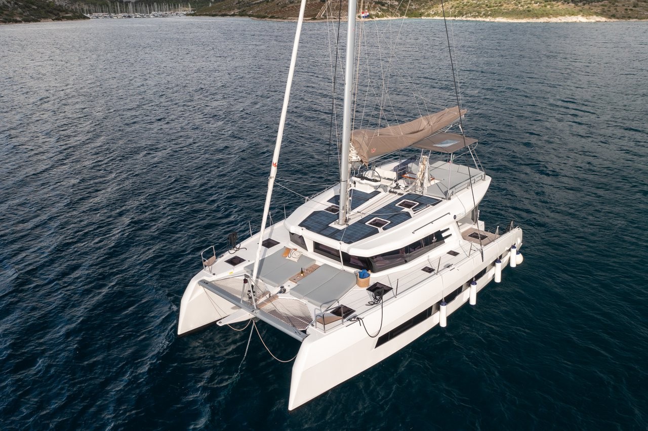 Cervetti 44 Soumise | Katamaran Charter Kroatien
