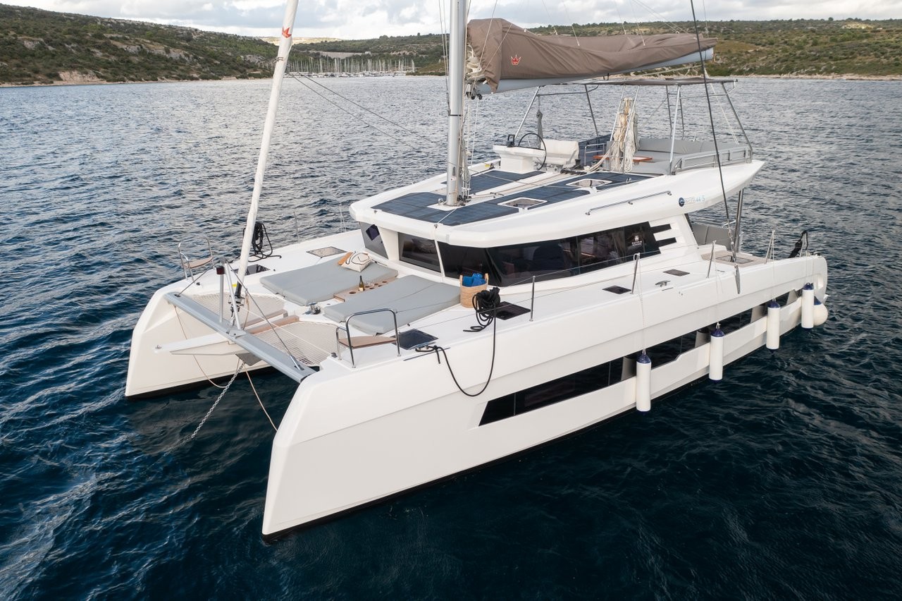 Cervetti 44, Bela | Yachtcharter Kroatien
