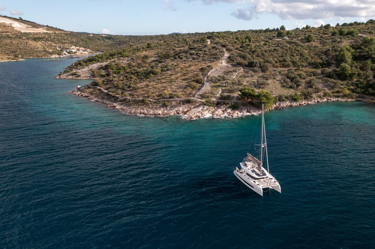 Cervetti 44, Bela | Yachtcharter Kroatien