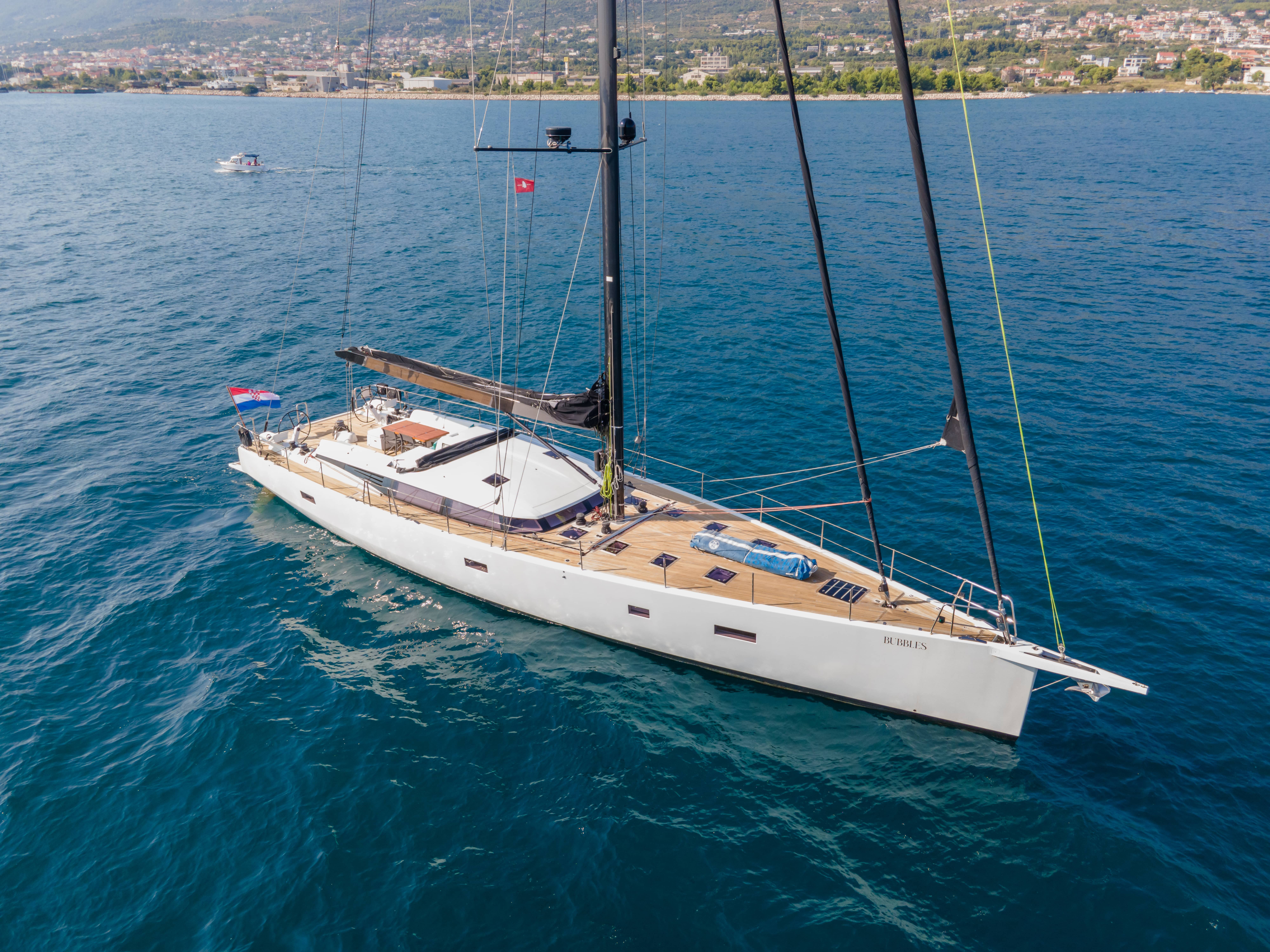CNB 76, Bubbles | Noleggio di Yacht Croazia