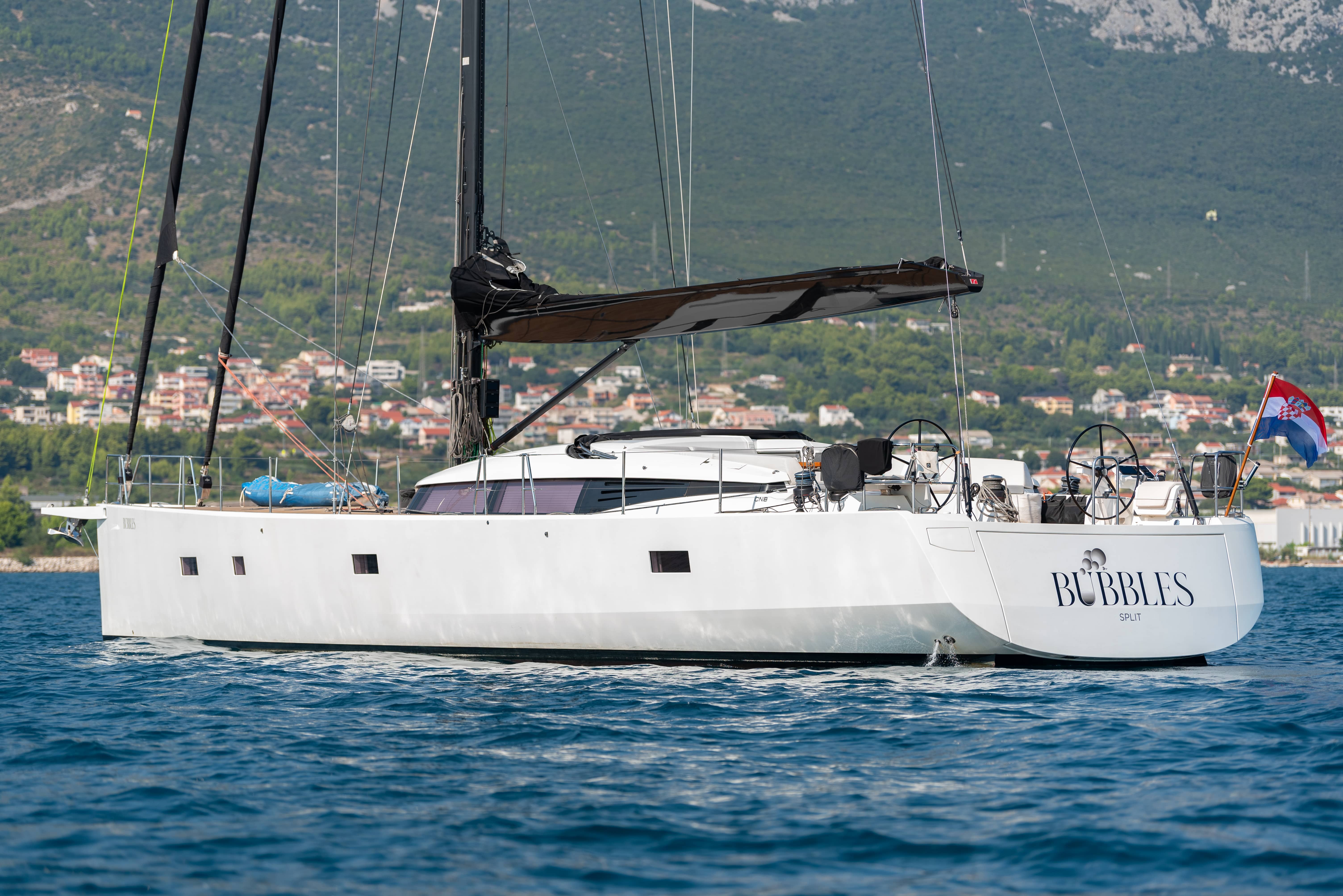CNB 76, Bubbles | Noleggio di Yacht Croazia