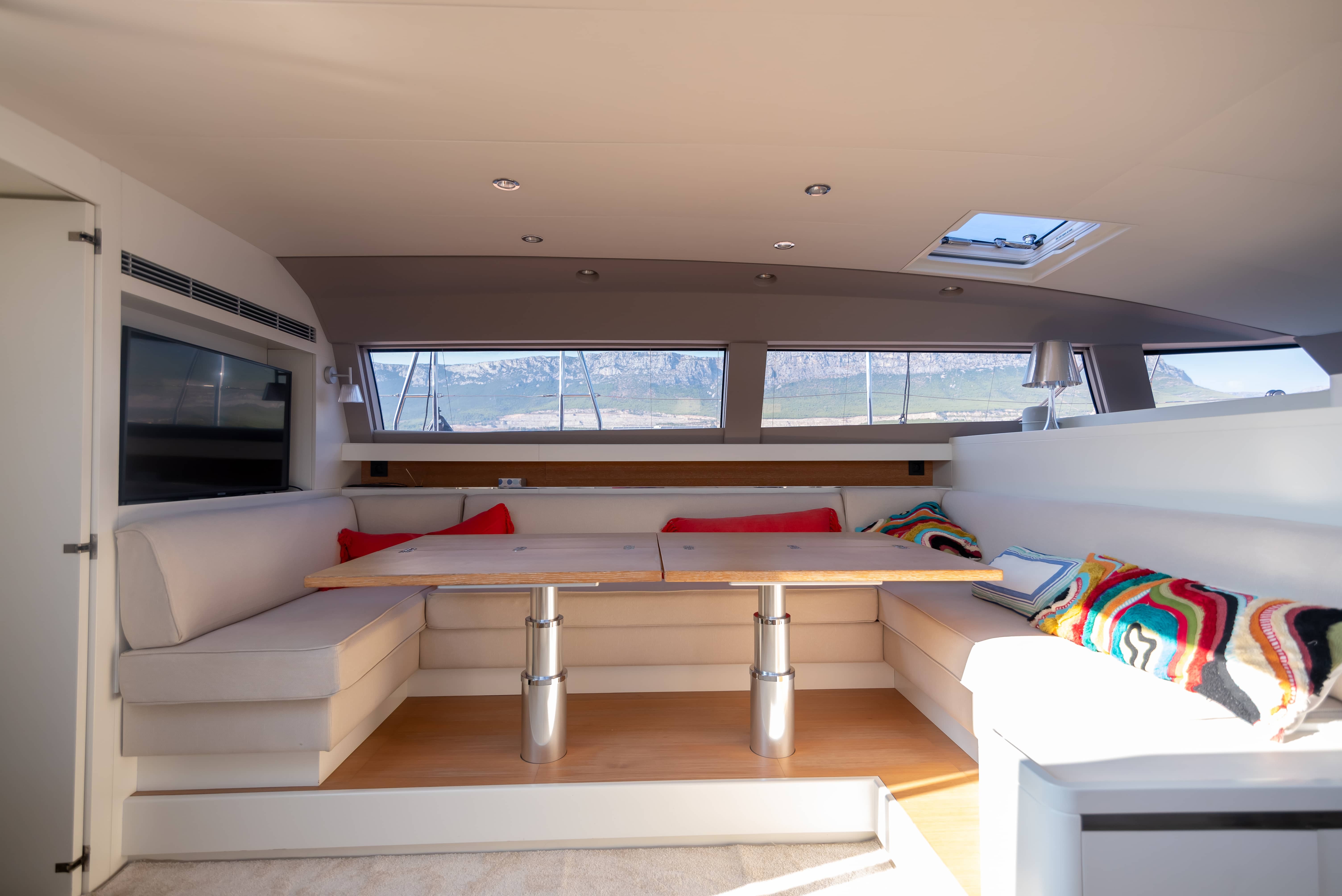 CNB 76, Bubbles | Noleggio di Yacht Croazia