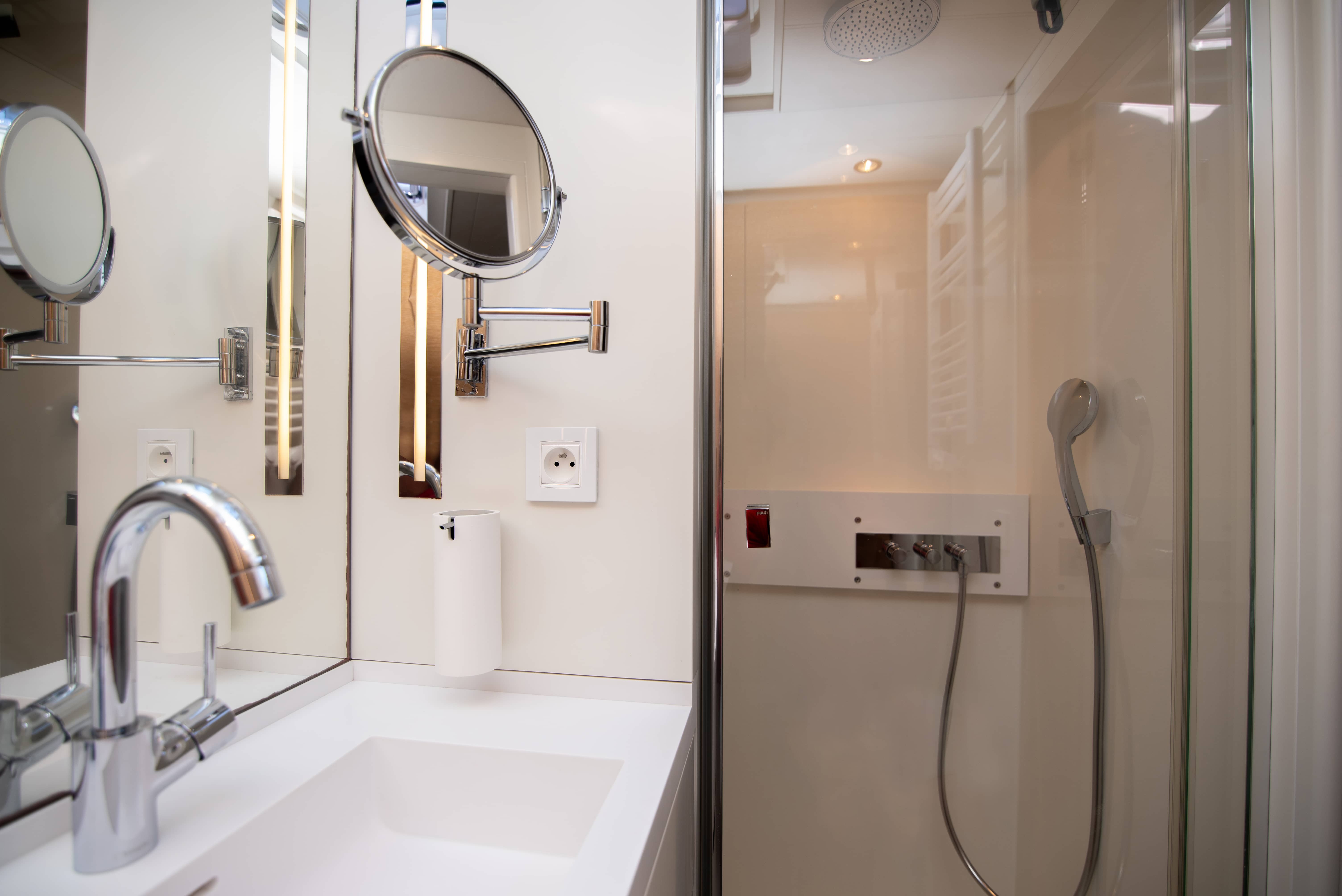 CNB 76, Bubbles | Noleggio di Yacht Croazia