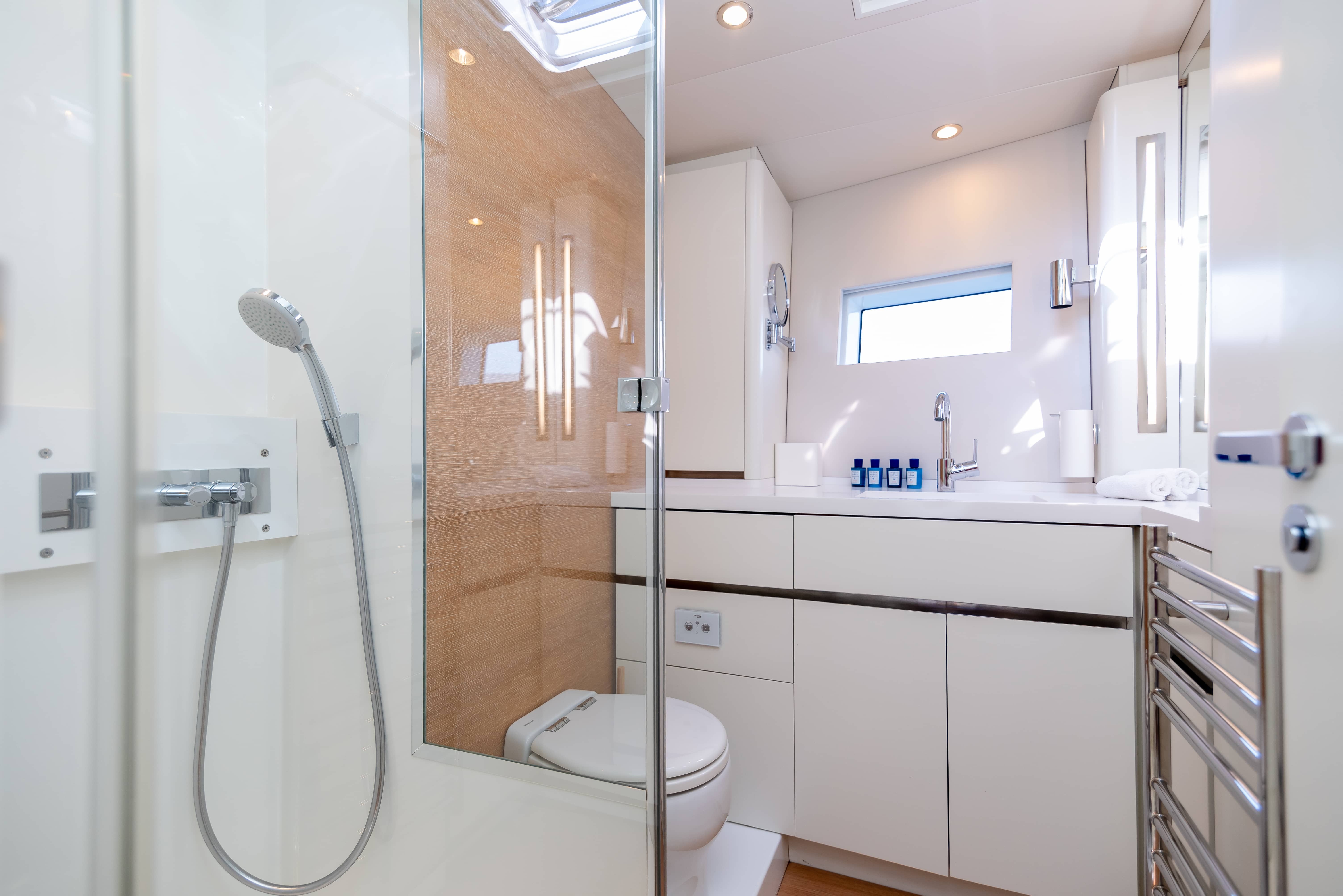 CNB 76, Bubbles | Noleggio di Yacht Croazia