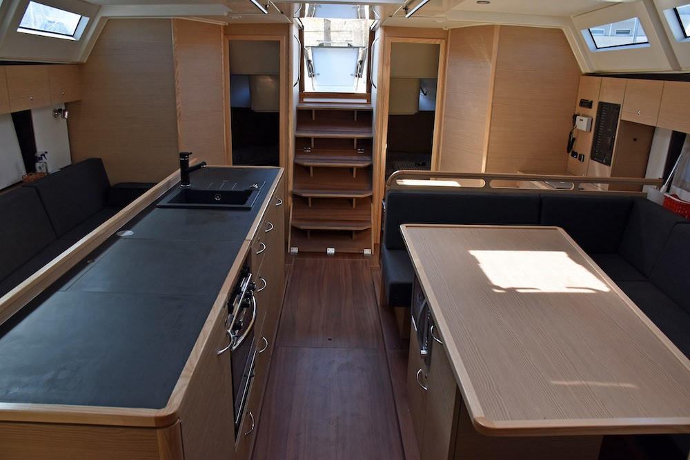 D&D Kufner 50, Rosso | Yacht Charter Croatia