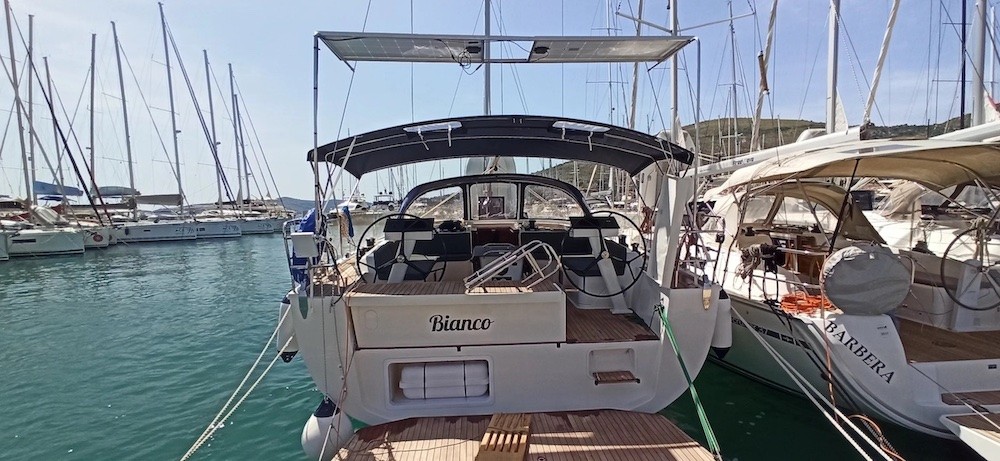 D&D Kufner 50, Bianco | Yacht Charter Croatia