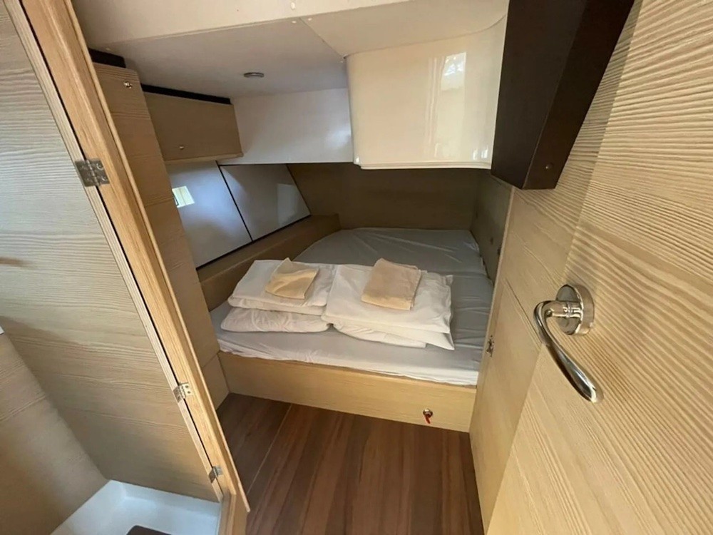 D&D Kufner 50, Bianco | Yacht Charter Croatia