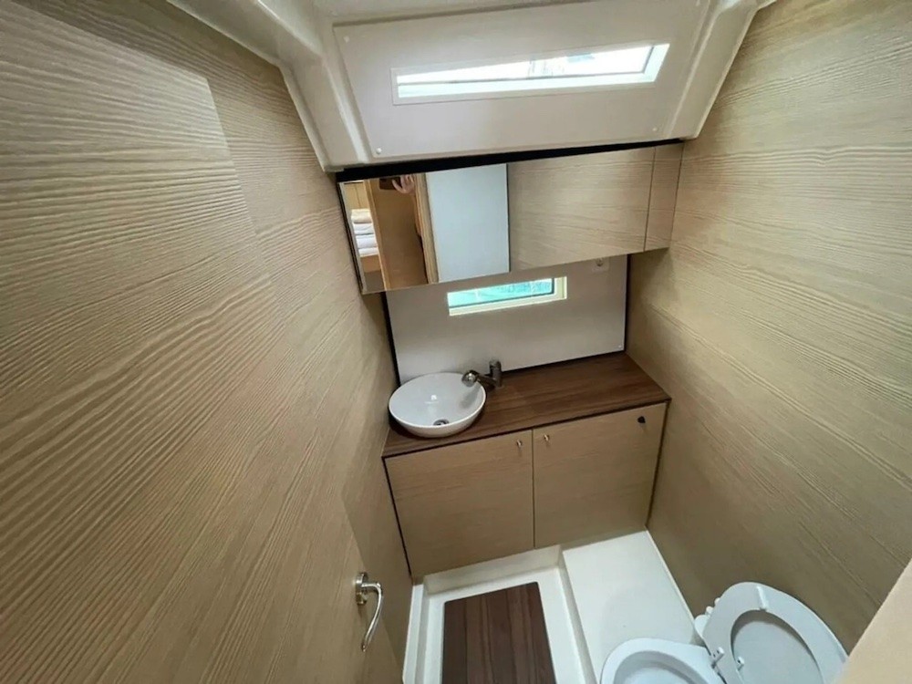 D&D Kufner 50, Bianco | Yacht Charter Croatia