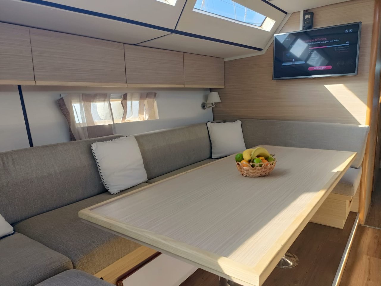 D&D Kufner 54.2, Rioja | Yacht Charter Croatia