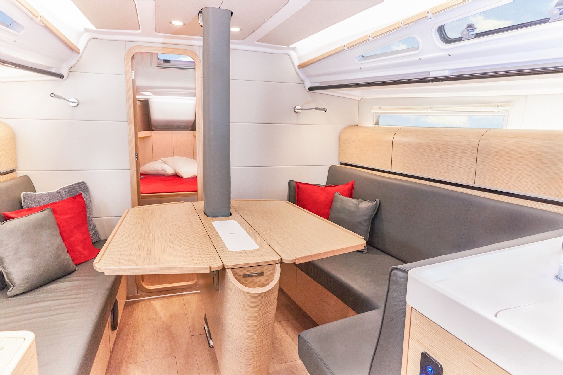 Dehler 38 SQ, Just B! | Yacht Charter Croatia